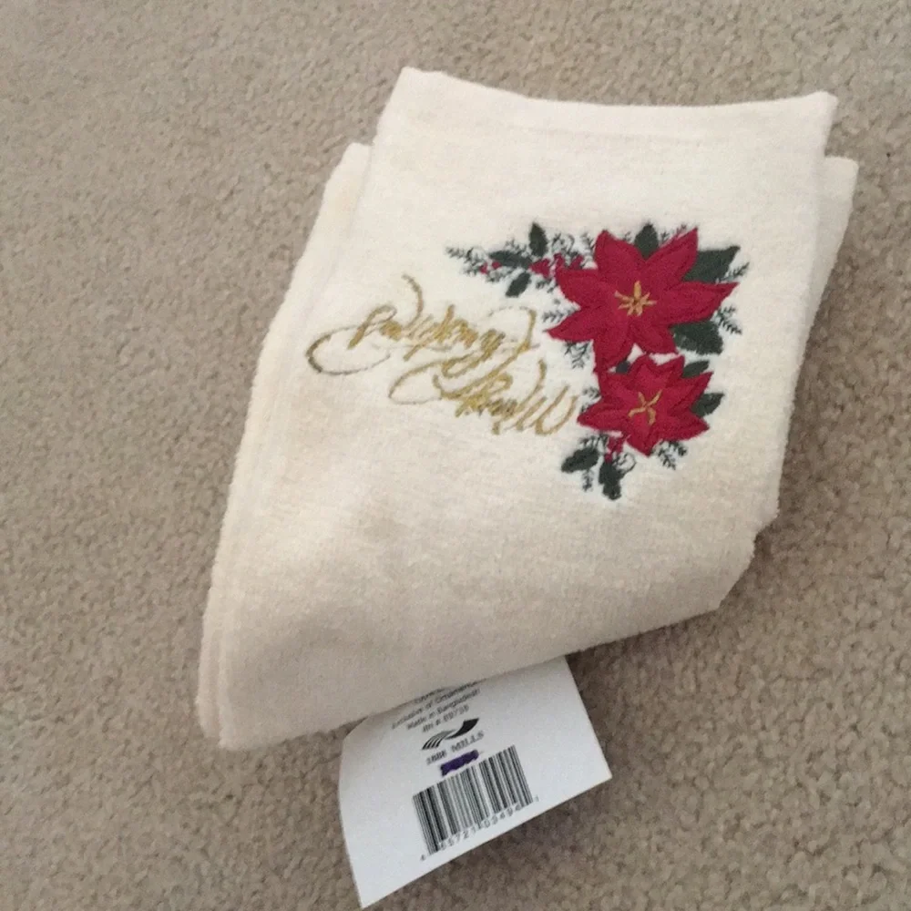 Holiday Christmas Poinsettia Finger towels.